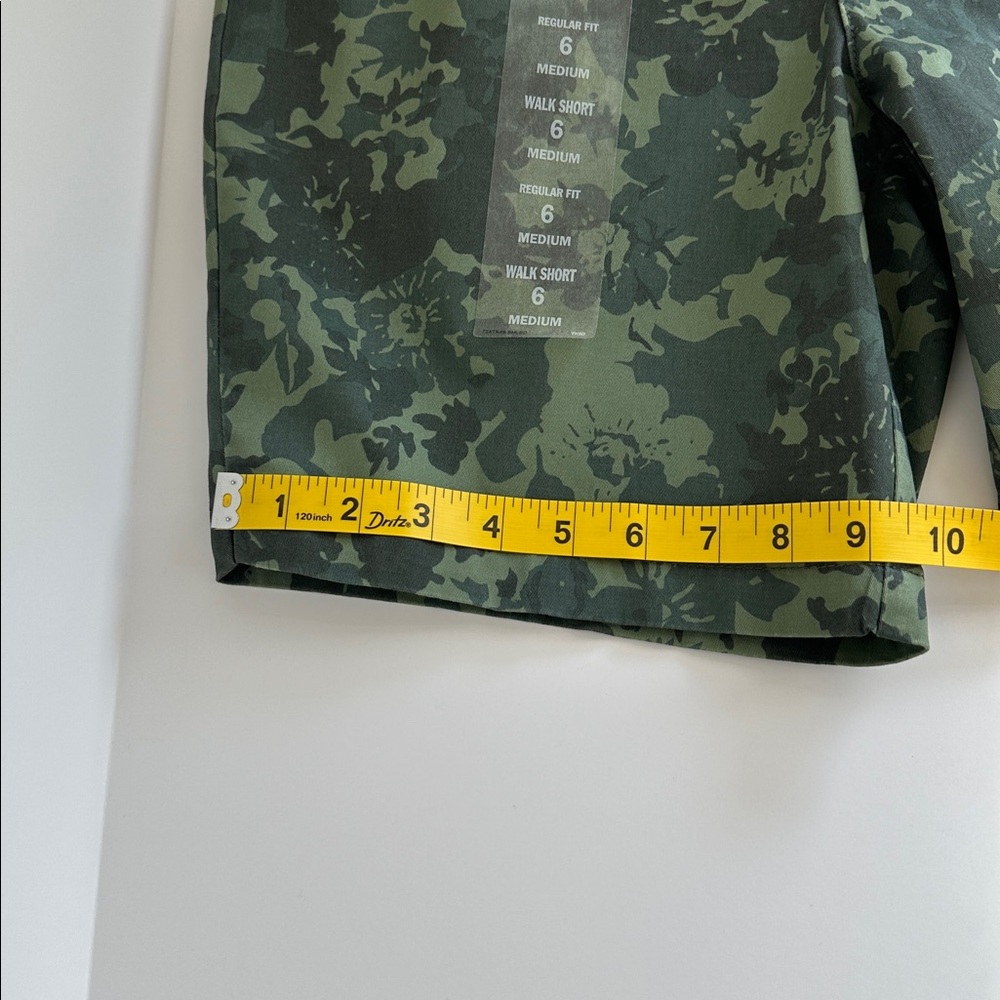 LEE women’s Olive Camouflage Flat Front Shorts. - Picture 10 of 14